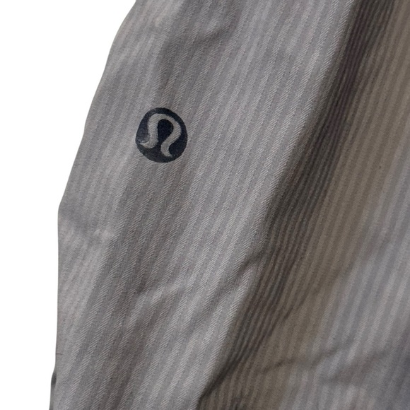 EUC Lululemon Dance Studio Crop Pant sz 6 Rare find gray Stripes comfy - Picture 5 of 7